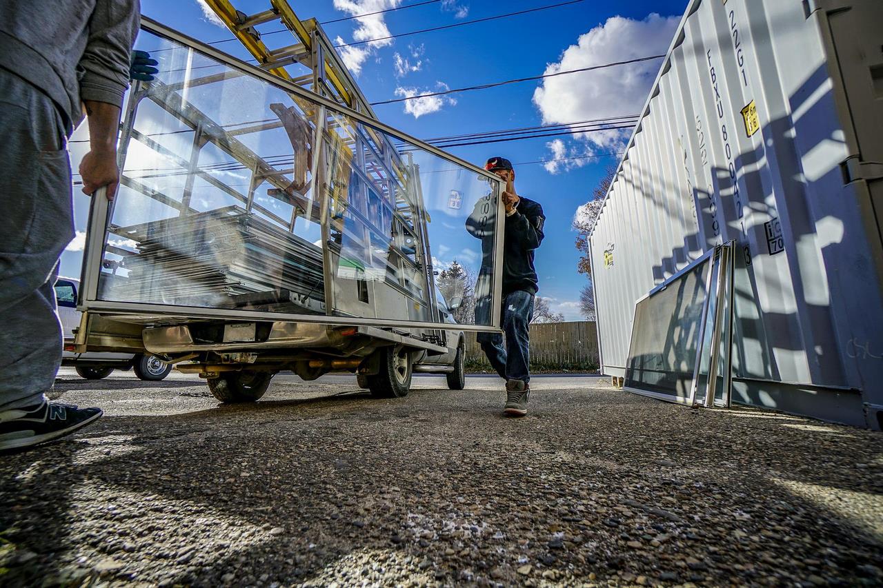 Plastic windows installation