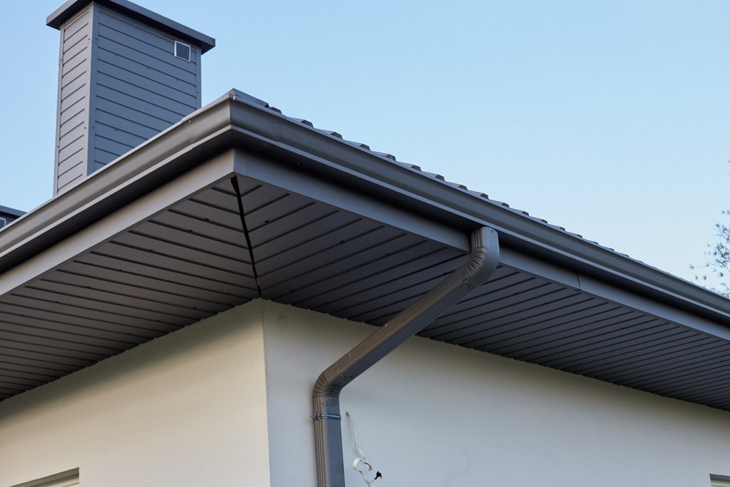 Aluminum gutters